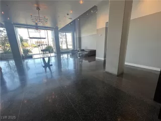 Photo #4: 2704437 Listing 