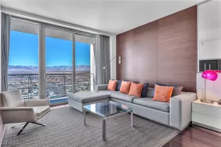 Photo #1: 2704496 Listing