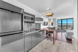 Photo #2: 2704496 Listing