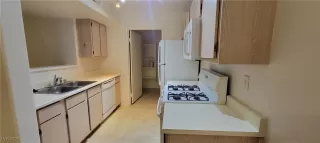 Photo #2: 2704501 Listing