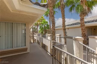 Photo #1: 2704515 Listing 