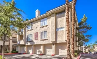 Photo #2: 2704515 Listing 