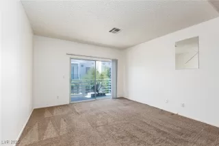 Photo #2: 2704521 Listing 