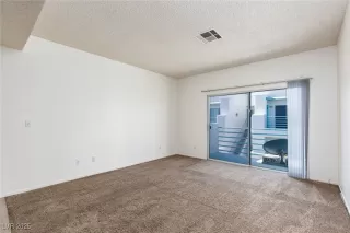 Photo #3: 2704521 Listing 