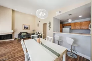 Photo #2: 2704523 Listing