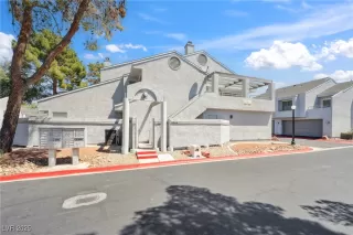 Photo #6: 2704523 Listing