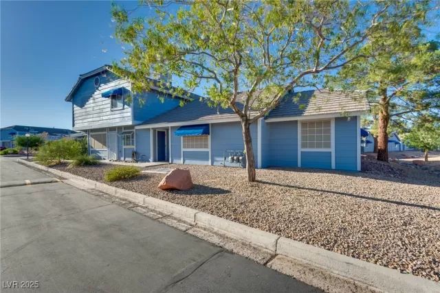 MLS: 2704528 Condo For Sale