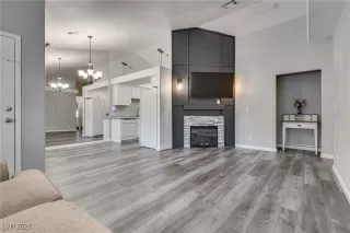 Photo #2: 2704528 Listing 