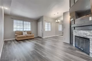 Photo #3: 2704528 Listing 