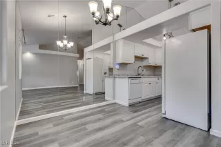 Photo #4: 2704528 Listing 