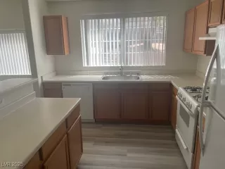 Photo #4: 2704531 Listing 