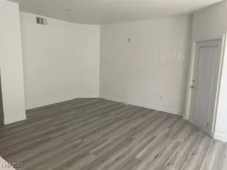 Photo #6: 2704531 Listing 