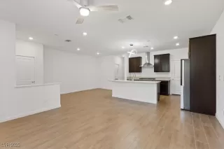 Photo #1: 2704591 Listing 