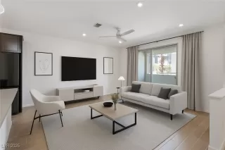 Photo #2: 2704591 Listing 