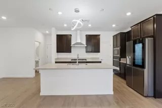 Photo #5: 2704591 Listing 