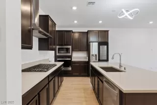 Photo #6: 2704591 Listing 