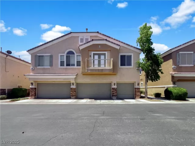 MLS: 2704601 Condo For Sale