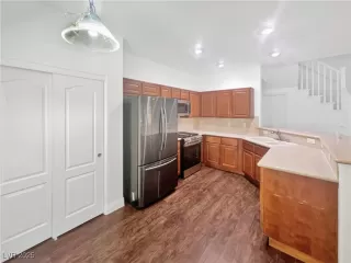 Photo #5: 2704601 Listing 