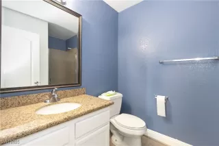 Photo #6: 2704603 Listing