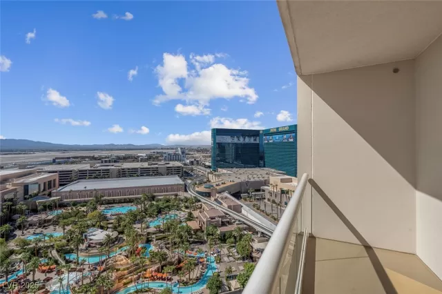 MLS: 2704641 Condo For Sale