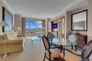 Photo #2: 2704641 Listing 