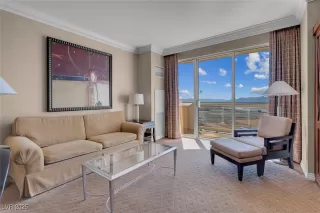 Photo #5: 2704641 Listing 