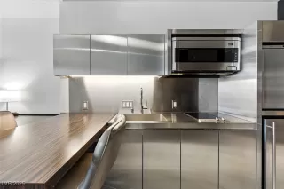 Photo #6: 2704651 Listing 