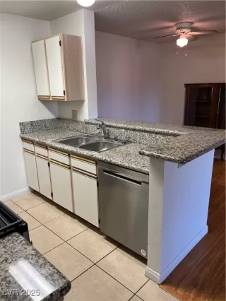 Photo #2: 2704663 Listing 