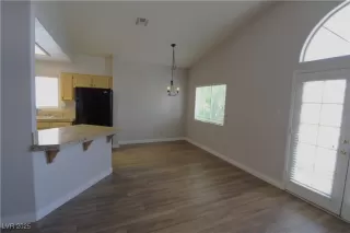 Photo #4: 2704699 Listing
