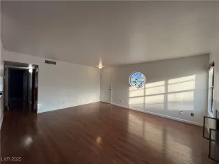 Photo #2: 2704700 Listing 