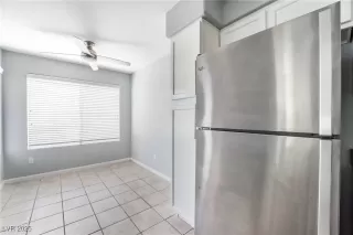 Photo #5: 2704708 Listing