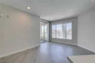 Photo #6: 2704725 Listing 