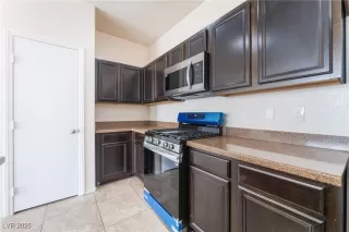 Photo #5: 2704733 Listing 