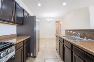 Photo #6: 2704733 Listing 