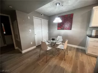 Photo #2: 2704745 Listing 