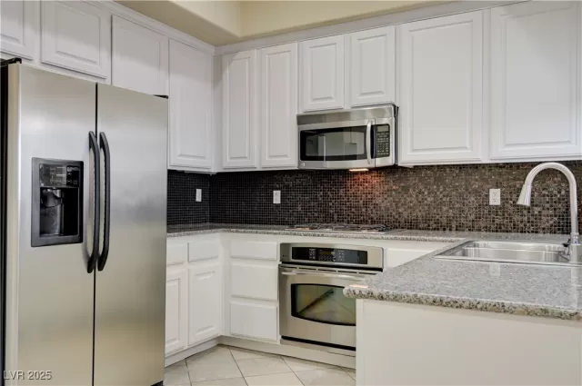 MLS: 2704777 Condo For Sale