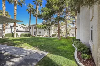 Photo #4: 2704796 Listing