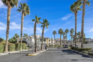 Photo #5: 2704796 Listing