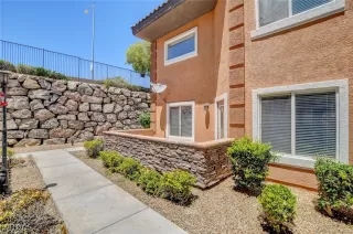 Photo #1: 2704799 Listing 