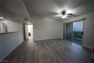 Photo #2: 2704839 Listing 