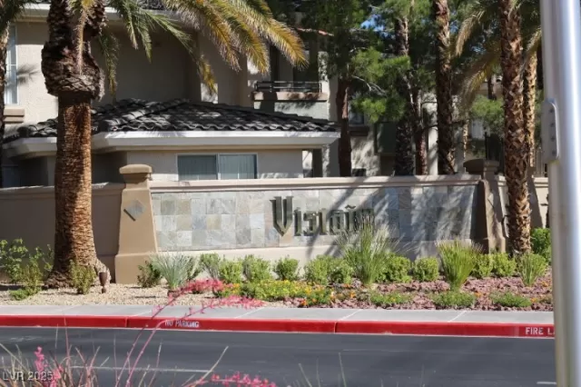 MLS: 2704842 Condo For Sale