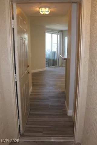 Photo #4: 2704842 Listing