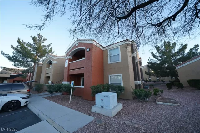 MLS: 2704846 Condo For Sale