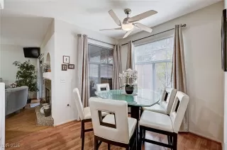 Photo #6: 2704861 Listing