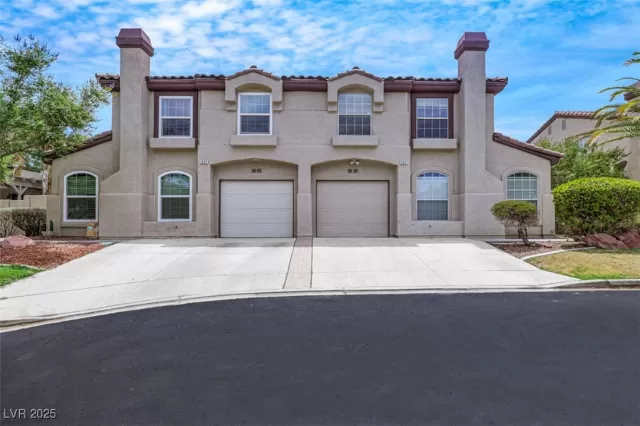 MLS: 2704869 Condo For Sale