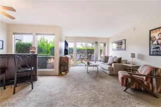 Photo #6: 2704873 Listing 