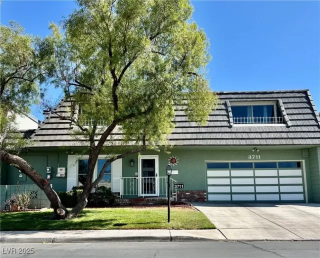 MLS: 2704884 Condo For Sale