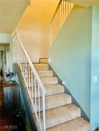 Photo #1: 2704884 Listing 