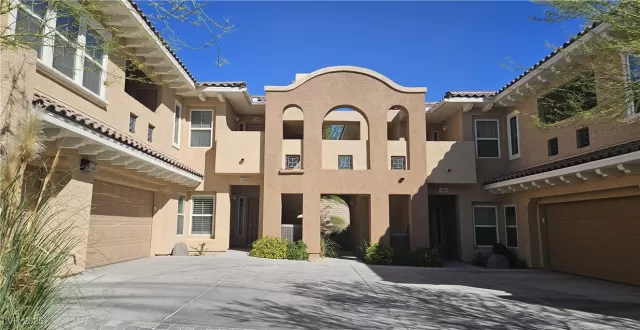 MLS: 2704904 Condo For Sale