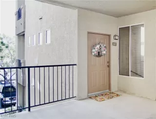 Photo #1: 2704923 Listing